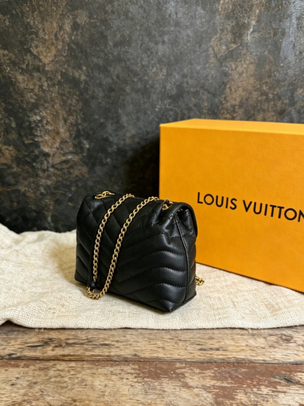 Louis Vuitton New Wave Chain Bag MM Black - Picture 5 of 6